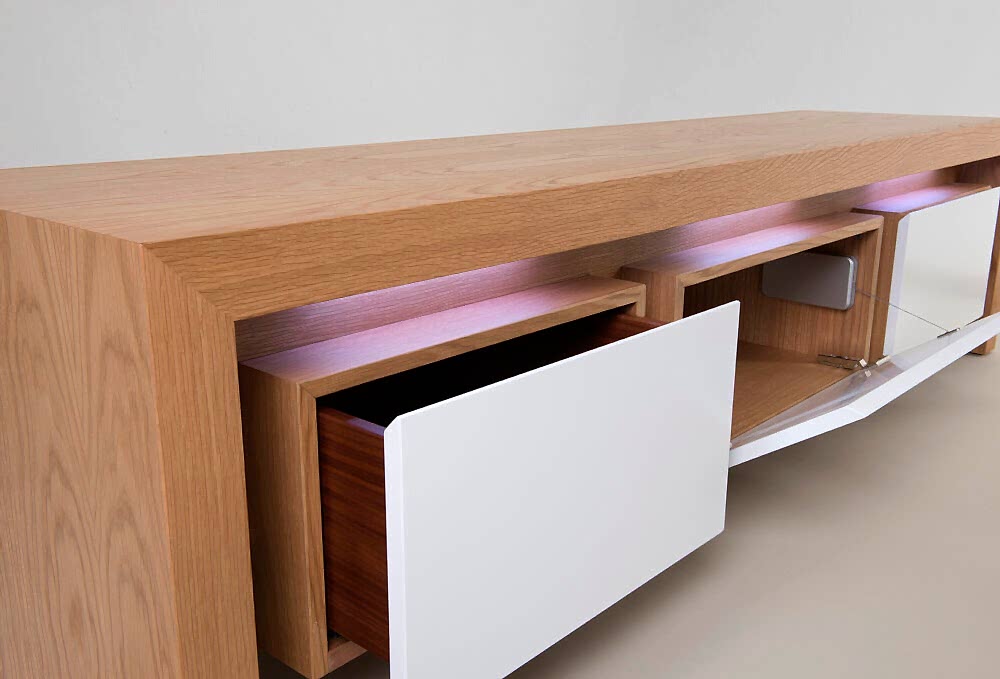 2 drawers with LED lights - McLaren entertainment unit USA oak Painted white front