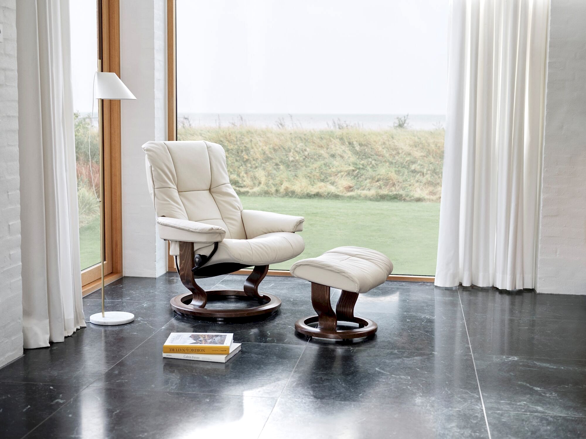 Stressless Mayfair Recliner Classic Base Walnut with Paloma leather Light Grey White