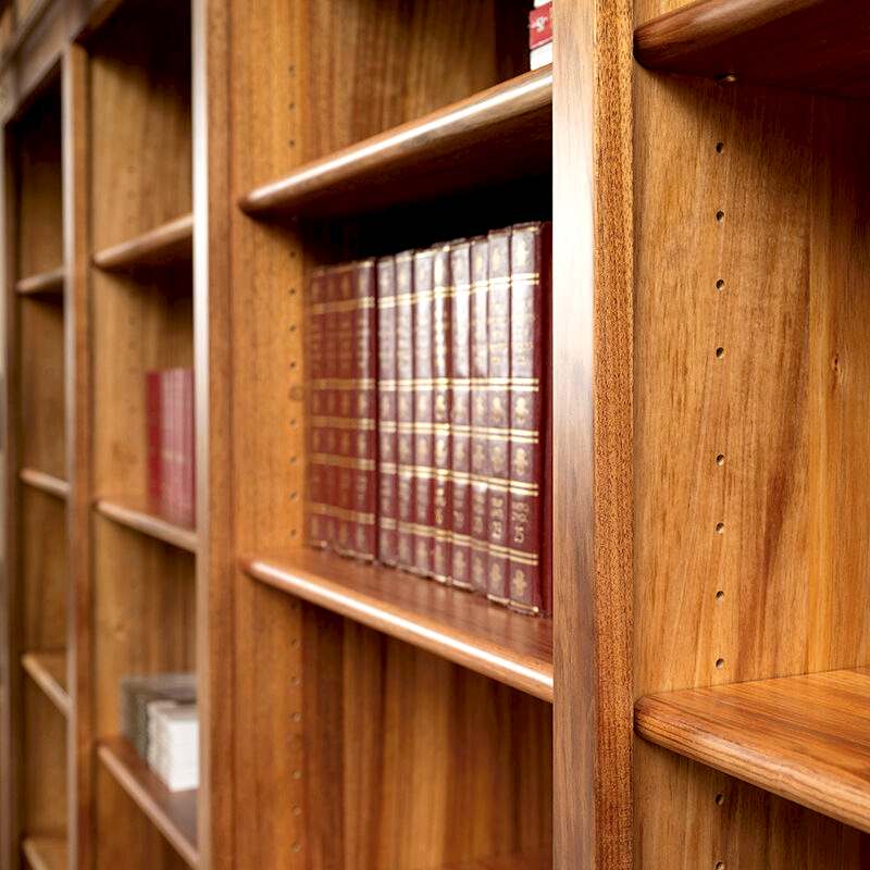 Wall mounted built in bookshelves adelaide - shelf detail